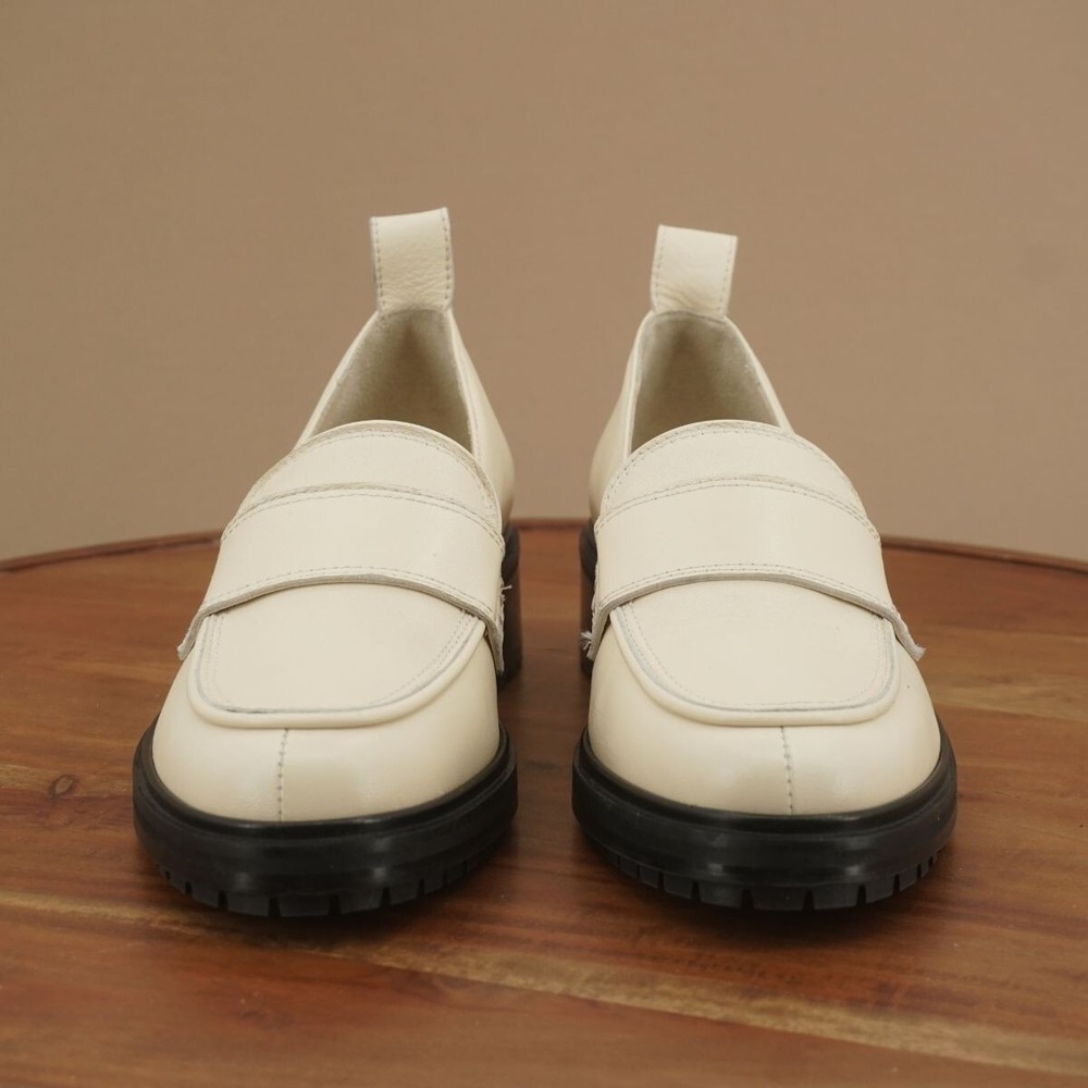 Aeyde Womens Ruth Penny Loafers Lug Sole cream White Leather Size 39 EU / 8 US - Picture 3 of 9